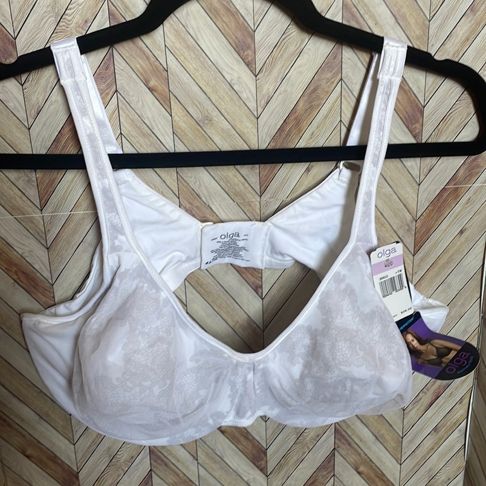 🏷️ NWT - 42D - Olga Bra